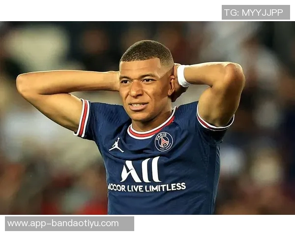 18岁埃斯特旺成巴西队新星同龄人进球超梅罗之和引关注 18岁埃斯特旺成巴西队新星同龄人进球超梅罗之和引关注