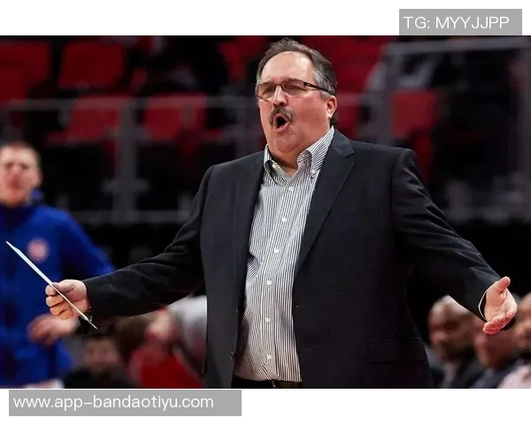 小卡称赞范甘迪执教出色上赛季球队防守表现令人敬佩 小卡称赞范甘迪执教出色上赛季球队防守表现令人敬佩